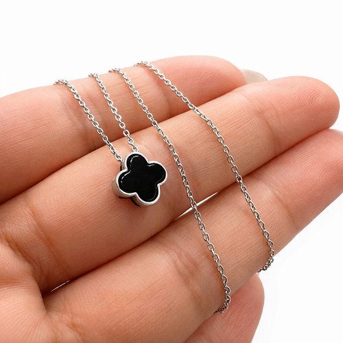 Collana con ciondolo