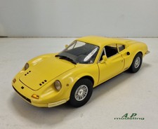 modellino auto scala 1/18