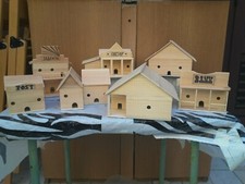 GIOCATTOLI CASETTE IN LEGNO STILE WESTERN FATTE A MANO 7 CASETTE