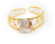 bracciale  dea su cammeo