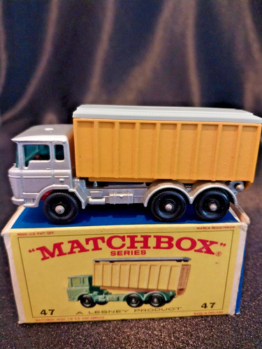 Vintage matchbox lesney - by,
