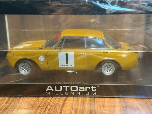 Autoart alfa romeo gt am - 1/18,