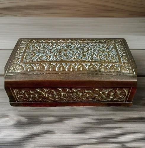 Antq repoussé portagioie - repoussÉ,