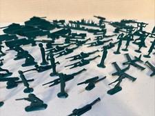 Soldatini giocattolo piatti