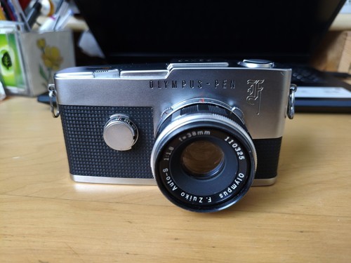Olympus pen gothic - pen-f,