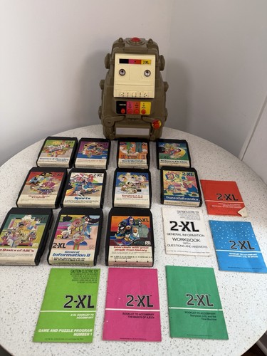 Robot parlante tipo mego toy - parlante, 2