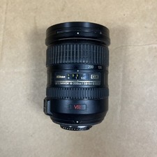 Nikon AF-S DX NIKKOR 18-200 mm
