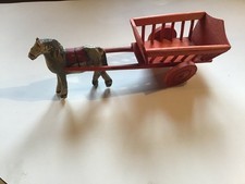 Carretto in legno trainato da