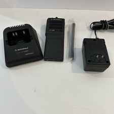 Motorola ht1000 ho1kdc9aa3an - motorola,