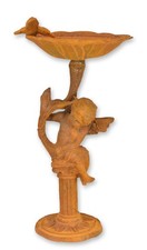 Una vaschetta per uccelli in