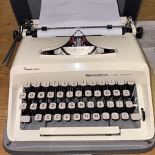 Macchina da scrivere vintage