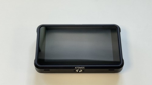 Atomos ninja con una - v,