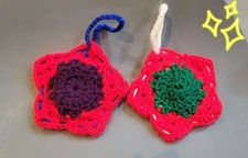 Coppia di ornamenti stellati