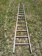 Scala a pioli in legno