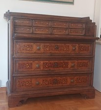 cassettone intarsiato con