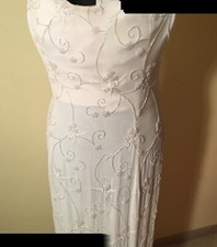 ABITO DA SPOSA DRITTO RICAMATO CON PERLINE