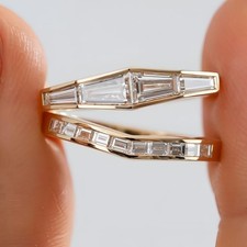 Anello conico in moissanite