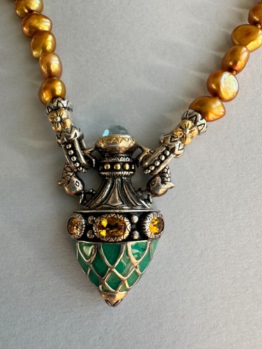 Collana con ciondolo perle