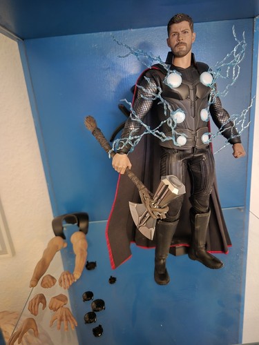 Hot toys avengers infinity - avengers, war