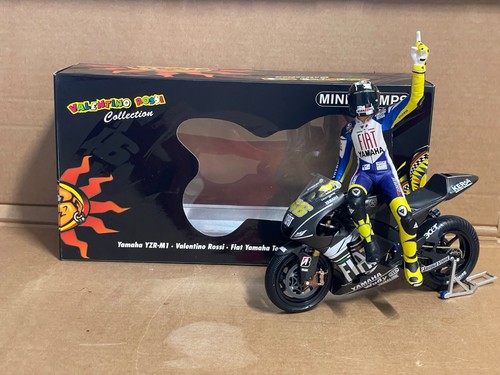 Minichamps rossi yamaha - rossi,
