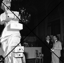 PHOTO DE SALVADOR DALI GEORGES MATHIEU 1964