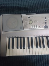 Pianola Yamaha psr-e303