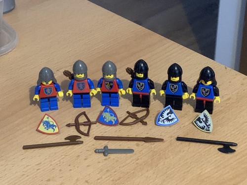 Lego castle figure 6102 - castle, x6