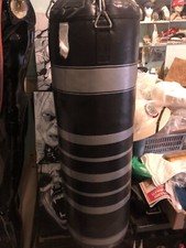 LOTTO SBARRA TRAZIONI, MOLLA E SACCO DA BOXE 30Kg con catena (Domyos)