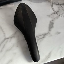 sella in carbonio fizik arione