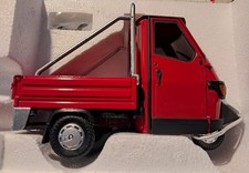 Modello 1/18 Piaggio Vespa Ape rossa metallo