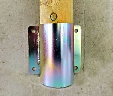 Staffa a muro per pali tondi