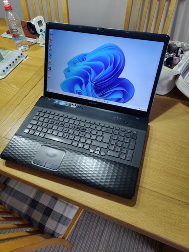 Sony vaio vpcej icore 7 - sony,
