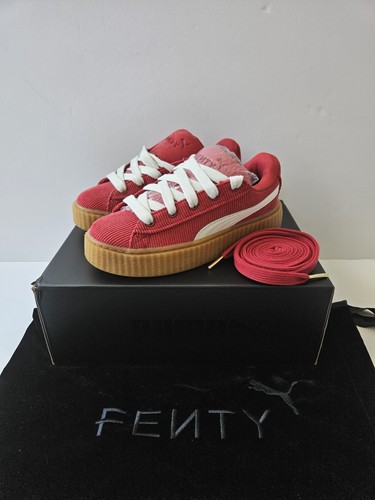 Scarpe ginnastica nuove con - scarpe,