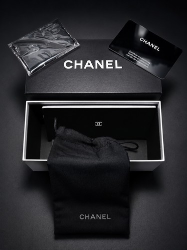 Chanel custodia rigida - chanel,