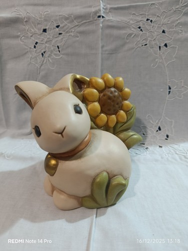 Coniglio grande con cuore - , e