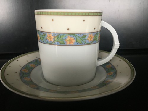 Set tazze con piattino - 5,
