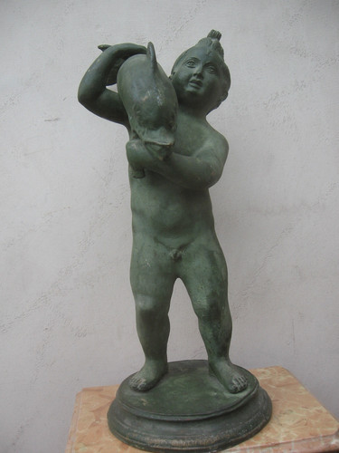 Putto con delfino - "putto, statua