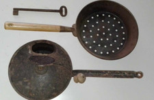 Antico Set Utensili Da Cucina Vimtage e chiave antica
