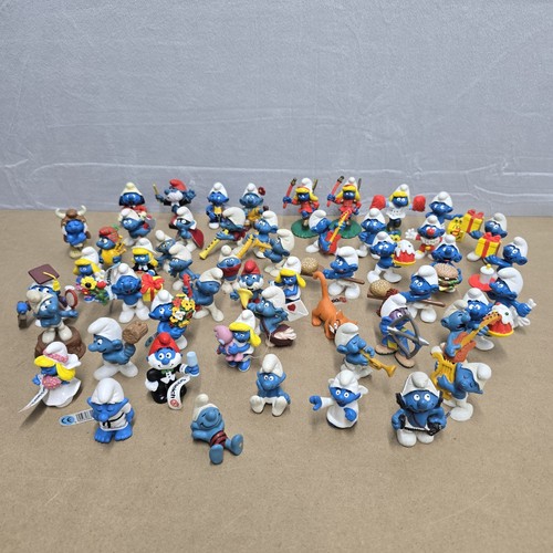 Smurf figure bundle - smurf, 53