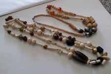 2 collane etniche osso o imitazione , vetro e metallo