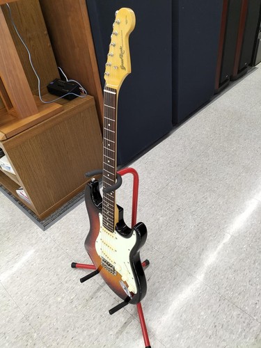 Grass roots stratocaster type - roots,