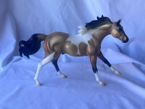 Breyer buckskin vernice - buckskin, quarto