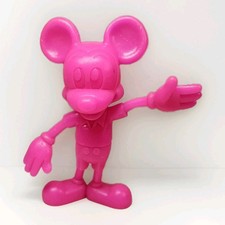 Statuina plastica rosa