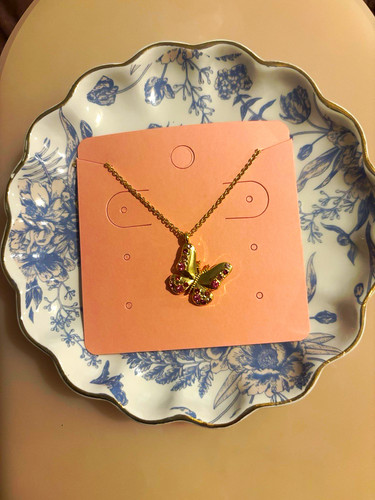 Collana con ciondolo farfalla