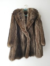 Pelliccia di marmotta colore marrone-grigio in buone condizioni