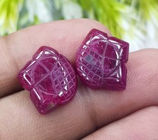 Coppia di pietre preziose