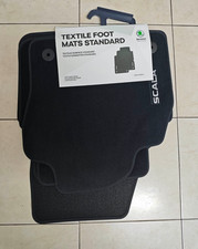 SET COMPLETO DI TAPPETINI