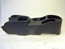 84611-2K000 TUNNEL CENTRALE