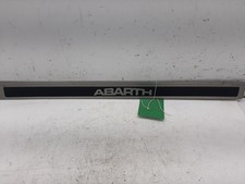 Piastra battistrada guida