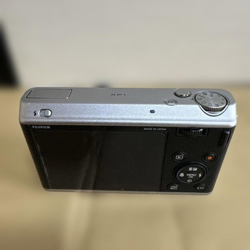 Fotocamera digitale compatta